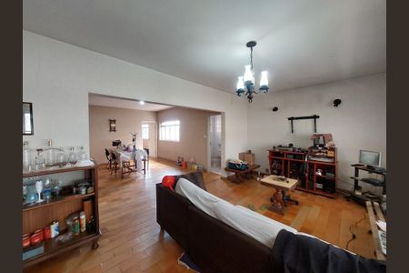 Casa à venda com 130m², 3 quartos e 4 vagas Casa à venda com 130m², 3 quartos e 4 vagasSala