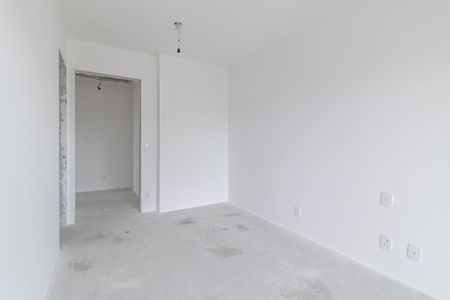 Apartamento à venda com 219m², 3 quartos e 4 vagas Apartamento à venda com 219m², 3 quartos e 4 vagasQuarto Suíte 2