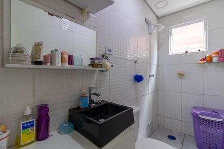 Casa à venda com 140m², 3 quartos e 2 vagas Casa à venda com 140m², 3 quartos e 2 vagasBanheiro