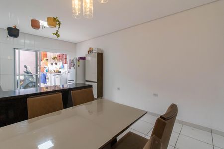 Casa à venda com 140m², 3 quartos e 2 vagas Casa à venda com 140m², 3 quartos e 2 vagasCopa