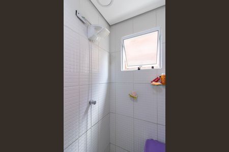 Casa à venda com 140m², 3 quartos e 2 vagas Casa à venda com 140m², 3 quartos e 2 vagasBanheiro