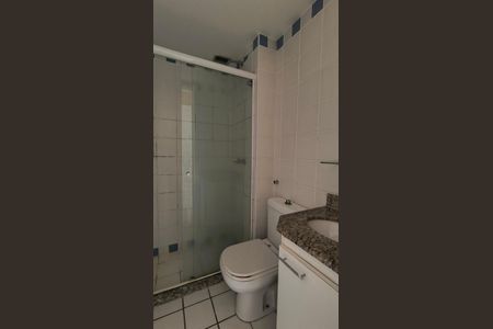 Apartamento à venda com 86m², 2 quartos e 2 vagas Apartamento à venda com 86m², 2 quartos e 2 vagasBanheiro da Suíte 2