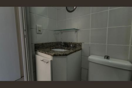 Apartamento à venda com 86m², 2 quartos e 2 vagas Apartamento à venda com 86m², 2 quartos e 2 vagasBanheiro da Suíte 1