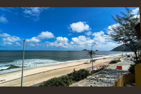 Apartamento à venda com 86m², 2 quartos e 2 vagas Apartamento à venda com 86m², 2 quartos e 2 vagasVaranda