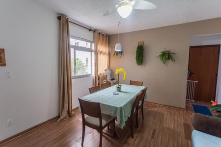 Sala de apartamento à venda com 3 quartos, 89m² em Sagrada Família, Belo Horizonte