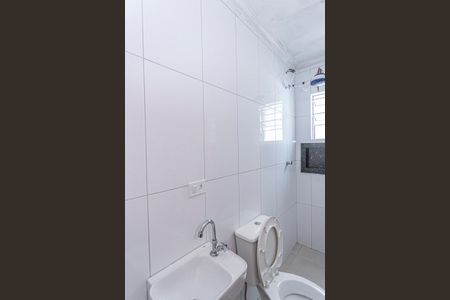 Casa para alugar com 46m², 2 quartos e sem vaga Casa para alugar com 46m², 2 quartos e sem vagaBanheiro