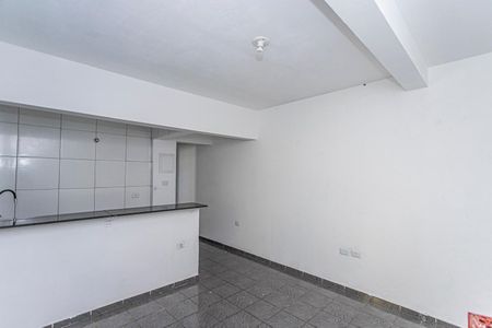 Casa para alugar com 46m², 2 quartos e sem vaga Casa para alugar com 46m², 2 quartos e sem vagaSala