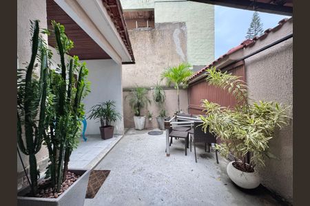 Casa de condomínio à venda com 92m², 2 quartos e 1 vaga Casa de condomínio à venda com 92m², 2 quartos e 1 vagaÁrea externa