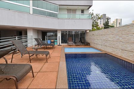 Apartamento à venda com 136m², 2 quartos e 2 vagas Apartamento à venda com 136m², 2 quartos e 2 vagasÁrea comum - Piscina