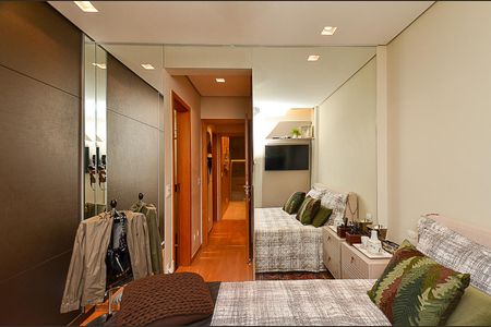 Apartamento à venda com 136m², 2 quartos e 2 vagas Apartamento à venda com 136m², 2 quartos e 2 vagasSuíte