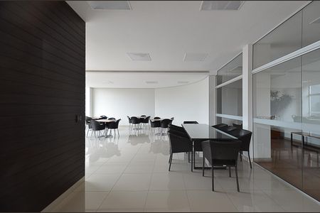 Apartamento à venda com 136m², 2 quartos e 2 vagas Apartamento à venda com 136m², 2 quartos e 2 vagasÁrea comum - Salão de festas