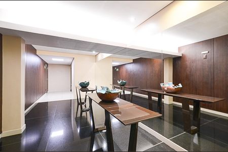 Apartamento à venda com 136m², 2 quartos e 2 vagas Apartamento à venda com 136m², 2 quartos e 2 vagasHall de entrada