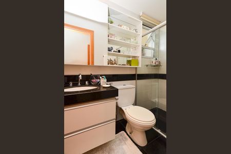 Apartamento à venda com 136m², 2 quartos e 2 vagas Apartamento à venda com 136m², 2 quartos e 2 vagasBanheiro Suíte