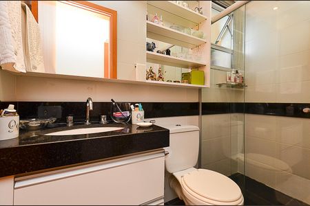 Apartamento à venda com 136m², 2 quartos e 2 vagas Apartamento à venda com 136m², 2 quartos e 2 vagasBanheiro Suíte