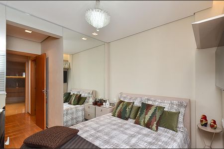 Apartamento à venda com 136m², 2 quartos e 2 vagas Apartamento à venda com 136m², 2 quartos e 2 vagasSuíte