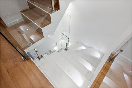 Apartamento à venda com 500m², 4 quartos e 4 vagasEscada