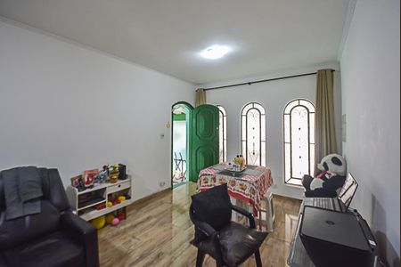 Casa à venda com 128m², 2 quartos e 2 vagas Casa à venda com 128m², 2 quartos e 2 vagasSala