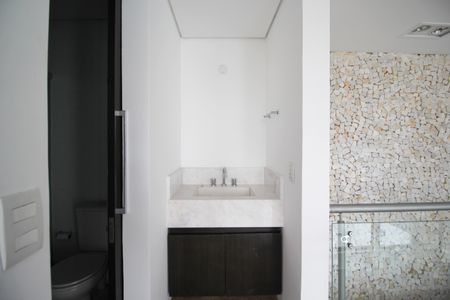 Apartamento à venda com 88m², 1 quarto e 2 vagasBanheiro