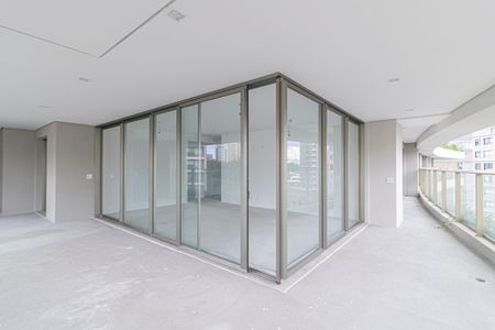 Apartamento à venda com 220m², 3 quartos e 3 vagasVaranda gourmet