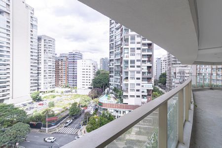 Apartamento à venda com 220m², 3 quartos e 3 vagasVaranda gourmet