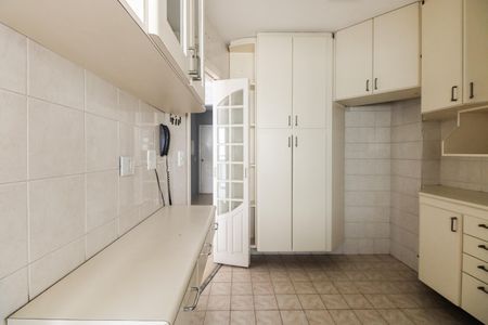 Apartamento para alugar com 66m², 2 quartos e 1 vagaCozinha 