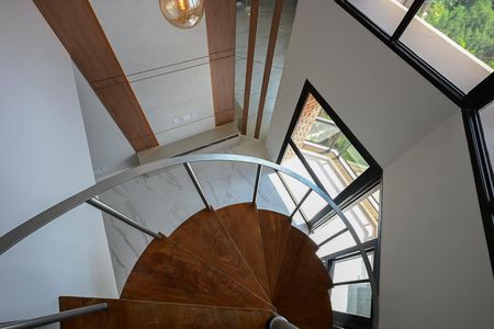 Apartamento à venda com 72m², 2 quartos e 1 vagaEscada