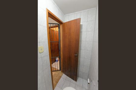 Casa para alugar com 166m², 3 quartos e 2 vagas Casa para alugar com 166m², 3 quartos e 2 vagasBanheiro de serviço