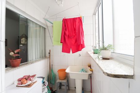 Apartamento para alugar com 73m², 2 quartos e sem vagaCozinha e Área de Serviço