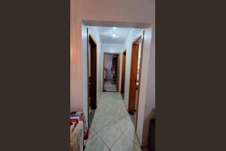 Corredor de apartamento à venda com 3 quartos, 70m² em Cavalhada, Porto Alegre