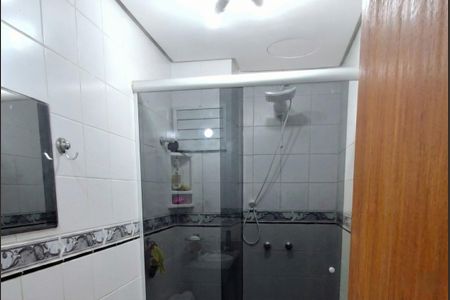 Banheiro de apartamento à venda com 3 quartos, 70m² em Cavalhada, Porto Alegre