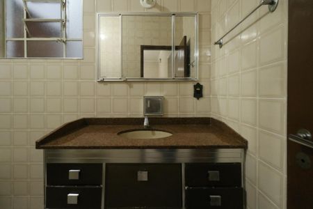 Casa para alugar com 154m², 3 quartos e 2 vagasBanheiro