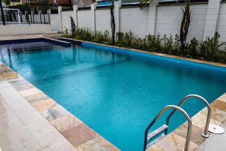 Apartamento para alugar com 45m², 2 quartos e 1 vagaÁrea comum - Piscina