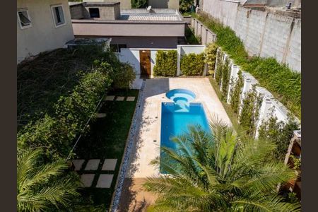 Casa de condomínio à venda com 245m², 3 quartos e 4 vagasÁrea externa