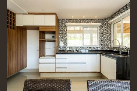 Casa de condomínio à venda com 245m², 3 quartos e 4 vagasCozinha