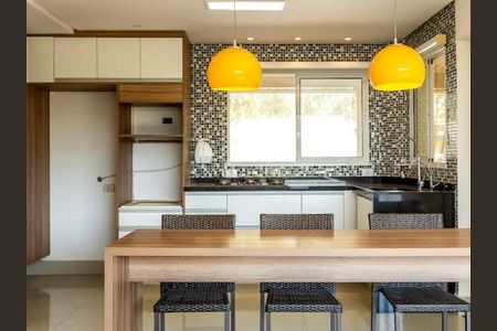 Casa de condomínio à venda com 245m², 3 quartos e 4 vagasCozinha