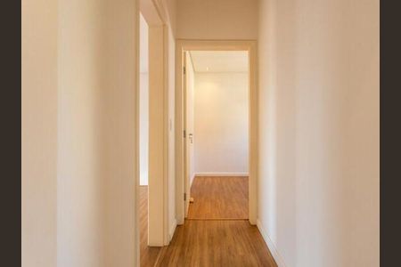 Casa de condomínio à venda com 245m², 3 quartos e 4 vagasCorredor