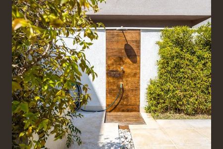 Casa de condomínio à venda com 245m², 3 quartos e 4 vagasÁrea externa