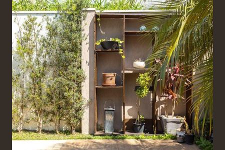 Casa de condomínio à venda com 245m², 3 quartos e 4 vagasÁrea externa