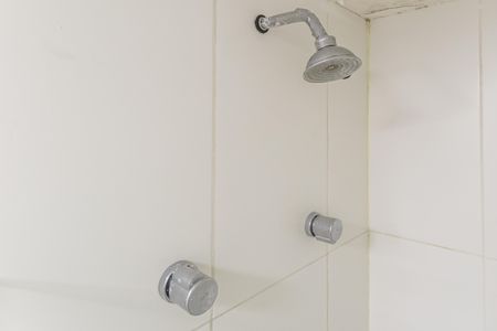 Banheiro de kitnet/studio à venda com 1 quarto, 25m² em Indianópolis, São Paulo