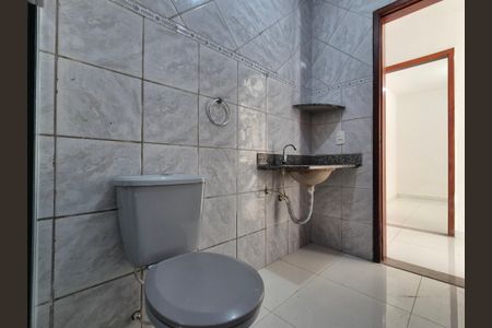 Casa de condomínio para alugar com 136m², 4 quartos e sem vagaBanheiro 2