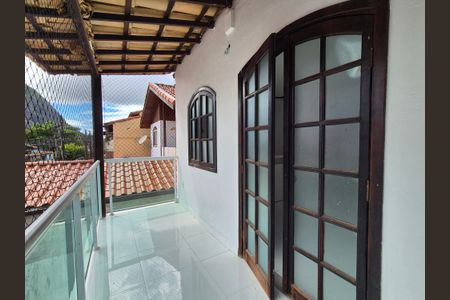 Casa de condomínio para alugar com 136m², 4 quartos e sem vagaVaranda 