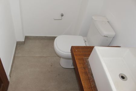 Banheiro Social de kitnet/studio para alugar com 1 quarto, 70m² em Santa Cecilia, São Paulo