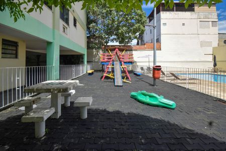 Apartamento para alugar com 61m², 2 quartos e 1 vagaÁrea comum - Playground