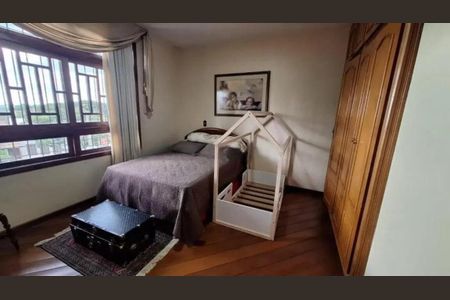 Casa para alugar com 515m², 5 quartos e 4 vagas