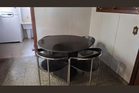 Casa para alugar com 515m², 5 quartos e 4 vagas