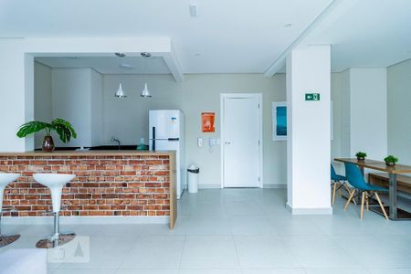 Apartamento para alugar com 34m², 2 quartos e sem vaga Apartamento para alugar com 34m², 2 quartos e sem vagaÁrea comum - Salão de festas