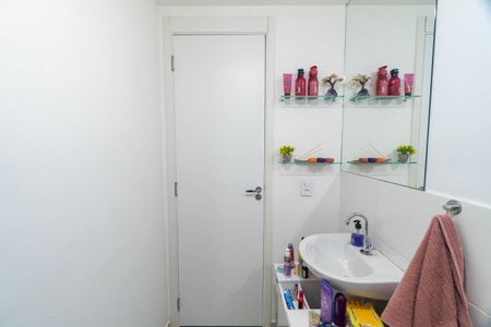 Apartamento para alugar com 34m², 2 quartos e sem vaga Apartamento para alugar com 34m², 2 quartos e sem vagaBanheiro