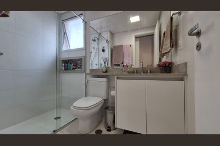 Apartamento à venda com 109m², 3 quartos e 2 vagasBanheiro da suíte