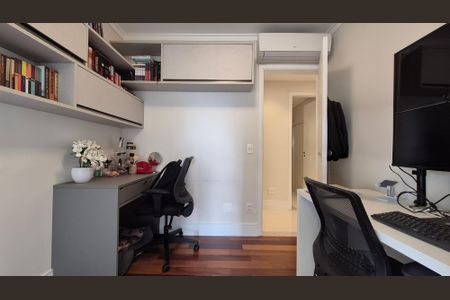 Apartamento à venda com 109m², 3 quartos e 2 vagasQuarto