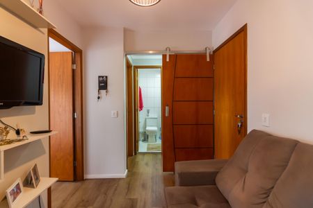 Sala  de apartamento para alugar com 2 quartos, 37m² em Recanto das Rosas, Osasco